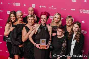 Evi Heyndrickx kroont zich met ‘Alcohol Alarm!’ tot winnaar in Belgian Podcast Awards