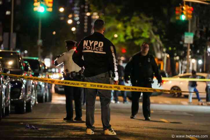 Two killed, another injured in Bronx triple shooting: NYPD