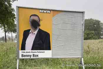 Benny Bax zwart gemaakt op  verkiezingsborden in Pelt
