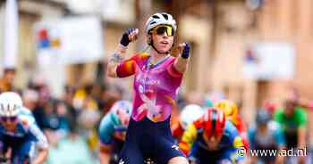 Wiebes dankt teamgenote Kopecky en wint eerste etappe van RideLondon Classique