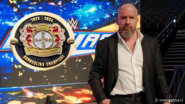 Triple H felicitó a Bayer Leverkusen y la WWE le regaló un cinturón especial por su título