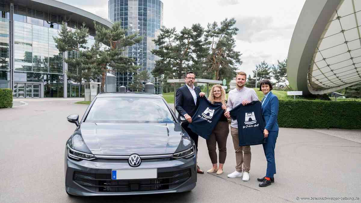 Neues Golf-Modell in der Autostadt Wolfsburg ausgeliefert