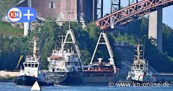 Kiel: Frachter fährt in Nord-Ostsee-Kanal gegen Böschung