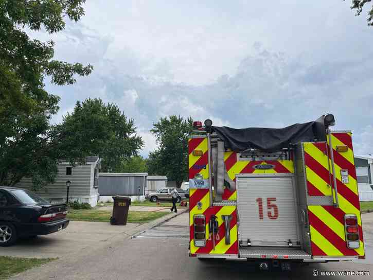Fire breaks out at mobile home off Washington Center Road