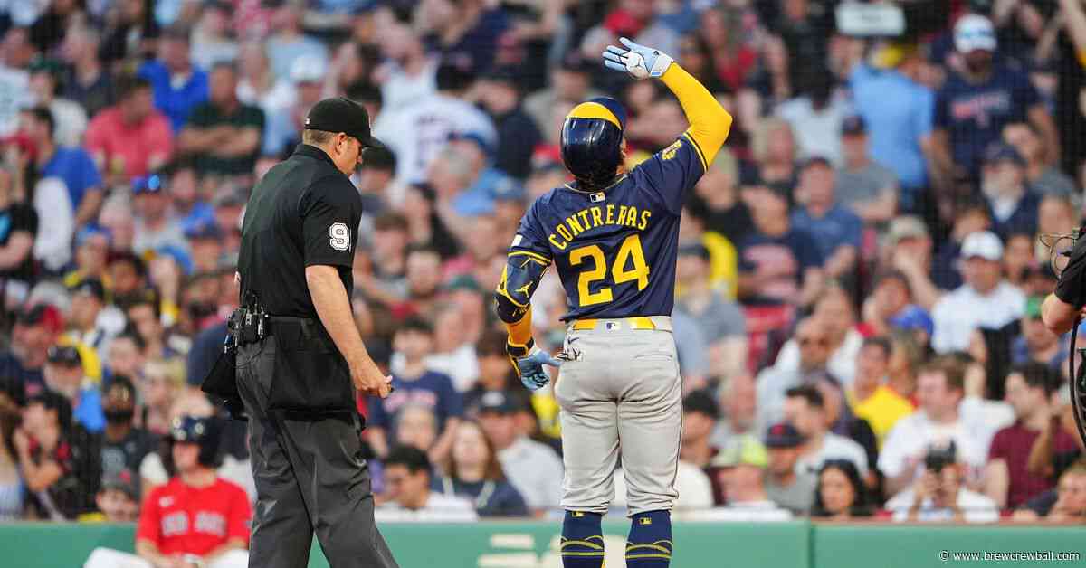 Brewers take first game of series at Fenway Park