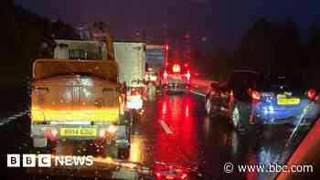 Drivers trapped for hours in Edinburgh flooding