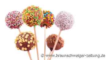Fabian Schröter zeigt, wie luftige Cakepops gelingen