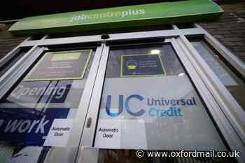 Oxfordshire people lose benefits in latest UC switch