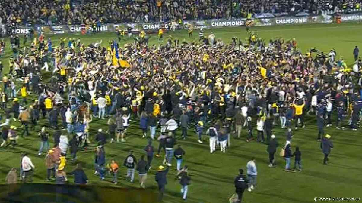 Epic scenes as Mariners complete historic A-League fairytale in extra-time thriller