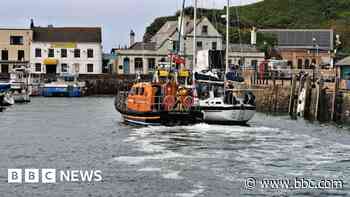 Lifeboats called to rescue two yachts in one day