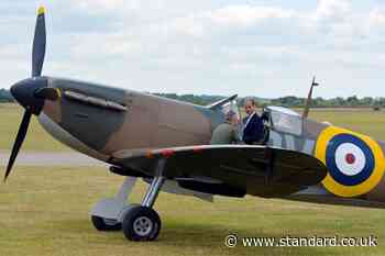 William and Kate ‘incredibly sad’ after RAF pilot dies in Spitfire crash
