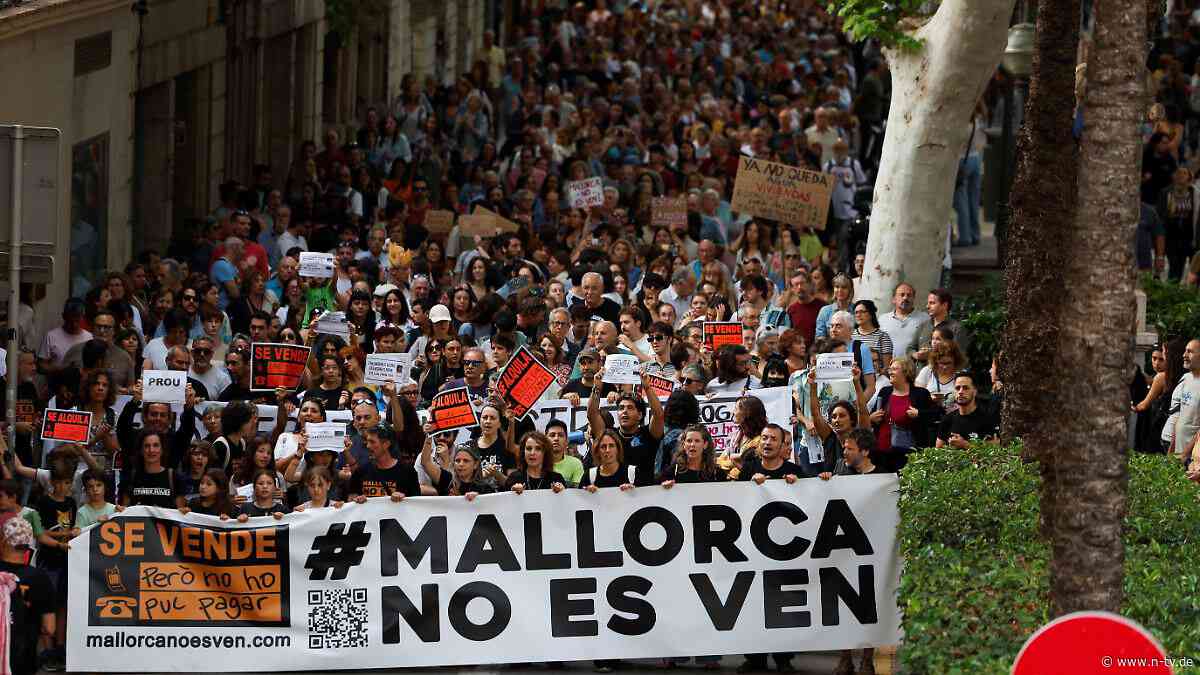 Protestmarsch gegen Wohnungsnot: Mallorquiner machen ihrem Frust über Massentourismus Luft