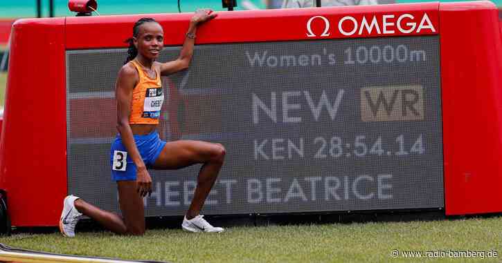 Kenianerin Chebet läuft Weltrekord über 10.000 Meter