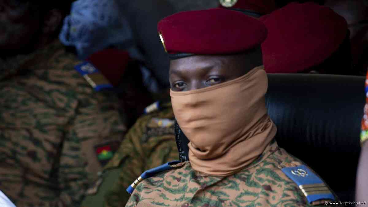 Chef der Militärjunta in Burkina Faso soll weitere fünf Jahre regieren