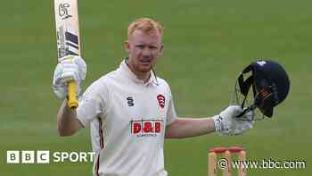 Cox hits double hundred as Essex dominate Kent