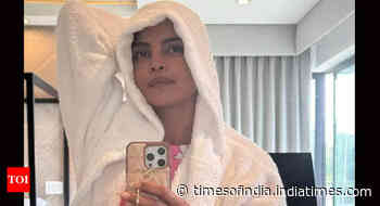 Priyanka shares a no make-up morning selfie