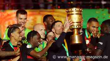 DFB-Pokal: Bayer 04 Leverkusen feiert Doublegewinnne mit Trikotsponsor Barmenia