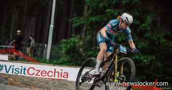 Europees kampioene Puck Pieterse net naast podium bij wereldbeker mountainbike
