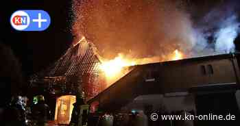 Wohngebäude brannte: Feuerwehren kämpften ganze Nacht gegen Flammen