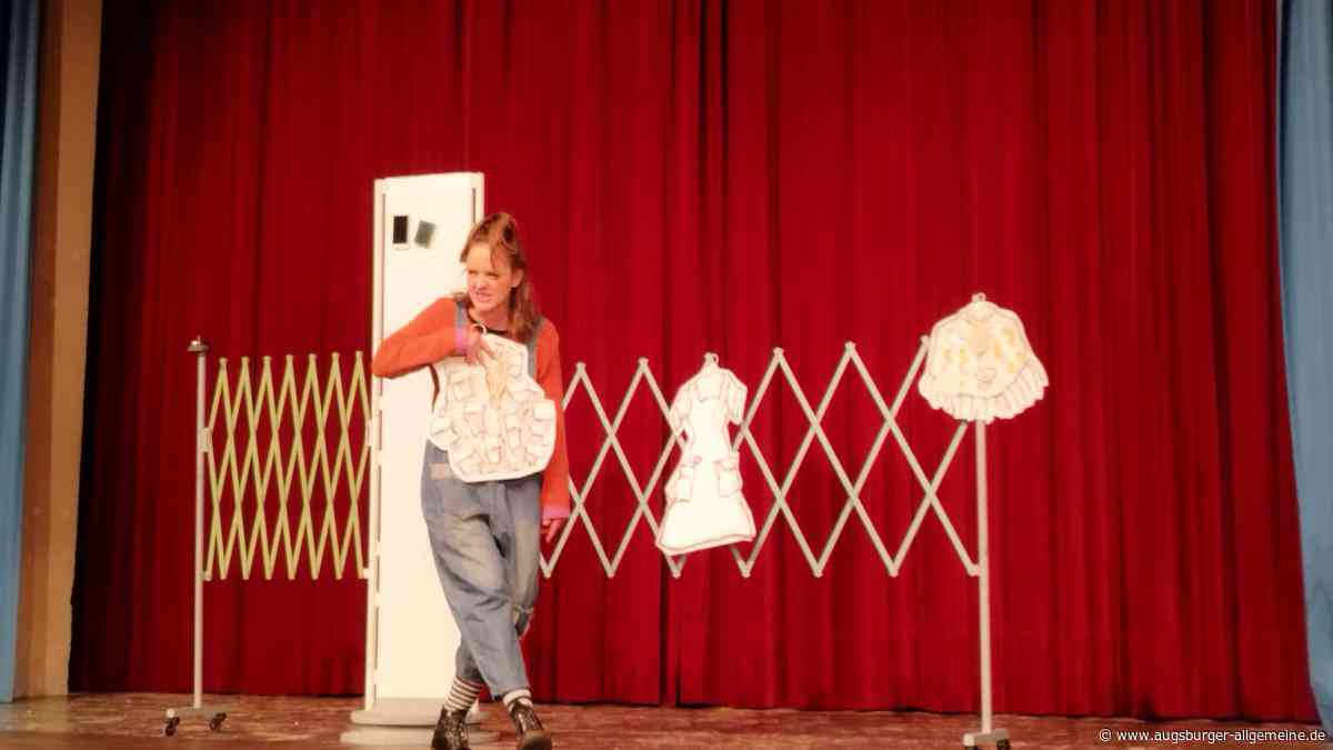 Junges Landestheater Schwaben spielt vor 100 Gymnasiasten in St. Ottilien
