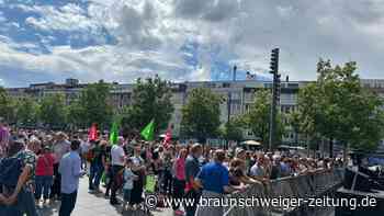 Liveticker: Demokratie-Kundgebung in Braunschweig hat begonnen