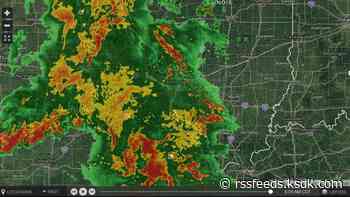 Radar: Strong storms arrive in St. Louis area Sunday morning