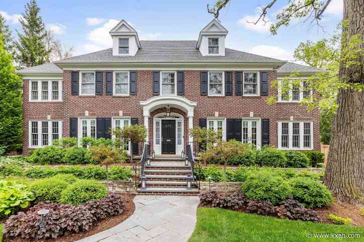 PHOTOS: Iconic 'Home Alone' house in Illinois suburb hits market for $5.2M