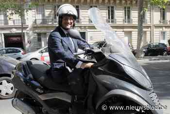 Scooter geveild waarmee Franse oud-president Hollande zijn maîtresse bezocht