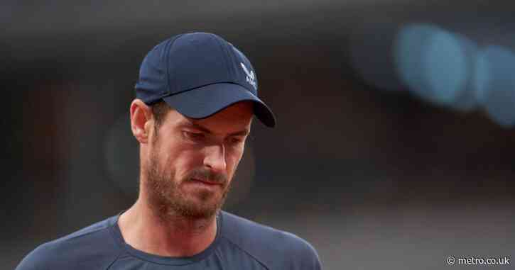 Andy Murray out of French Open after straight sets defeat to Stanislas Wawrinka in first round