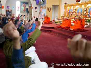 Photo Gallery: Patotsav ceremony at Rossford&#39;s Shree Swaminarayan Temple