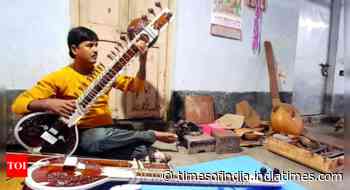 Hub of making sitars and guitars, Dadpur village in Bengal is seeped in string melody