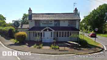 Historic pub says closure due to economic stresses