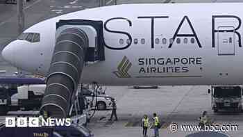 Singapore Air CEO thanks staff after turbulent flight