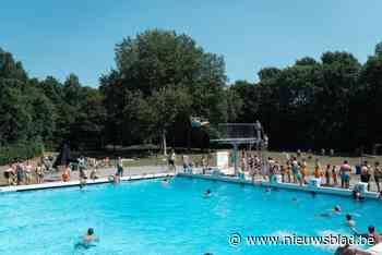 Zaterdag opent ook openluchtzwembad in Koewacht: “Dit jaar geen tickets meer te koop aan de kassa”
