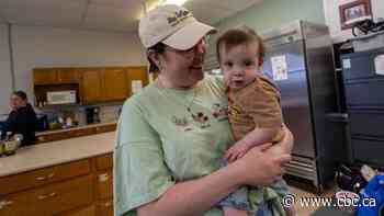 New mothers in Thunder Bay, Ont., find comfort, cooking tips through community kitchen program