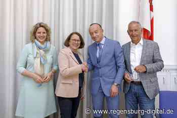 Nach Kritik am Wiederwahl-Procedere für Regensburgs Rechtsreferent: Sozialbürgermeisterin rüffelt Ex-OB