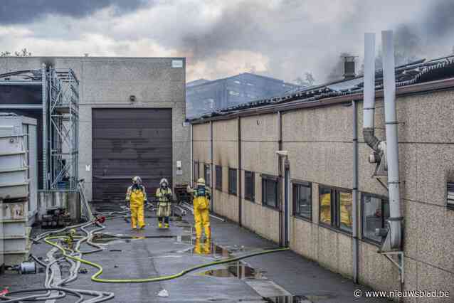 Metaalbedrijf riskeert 40.000 euro boete voor vervuild bluswater na verwoestende brand: “Brandweer volgde afspraak niet”