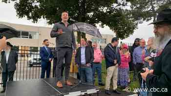 Community members, politicians rally to denounce hate after shots fired at Toronto Jewish girls school