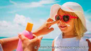 Wer Sonnencreme für Kinder kauft, muss goldene Regel kennen