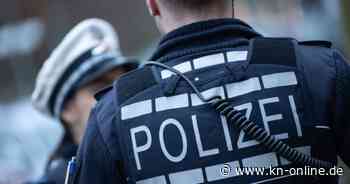 Mutmaßlicher Reichsbürger verletzt Polizist in Rostock – 80-Jähriger springt Verdächtigem zur Seite