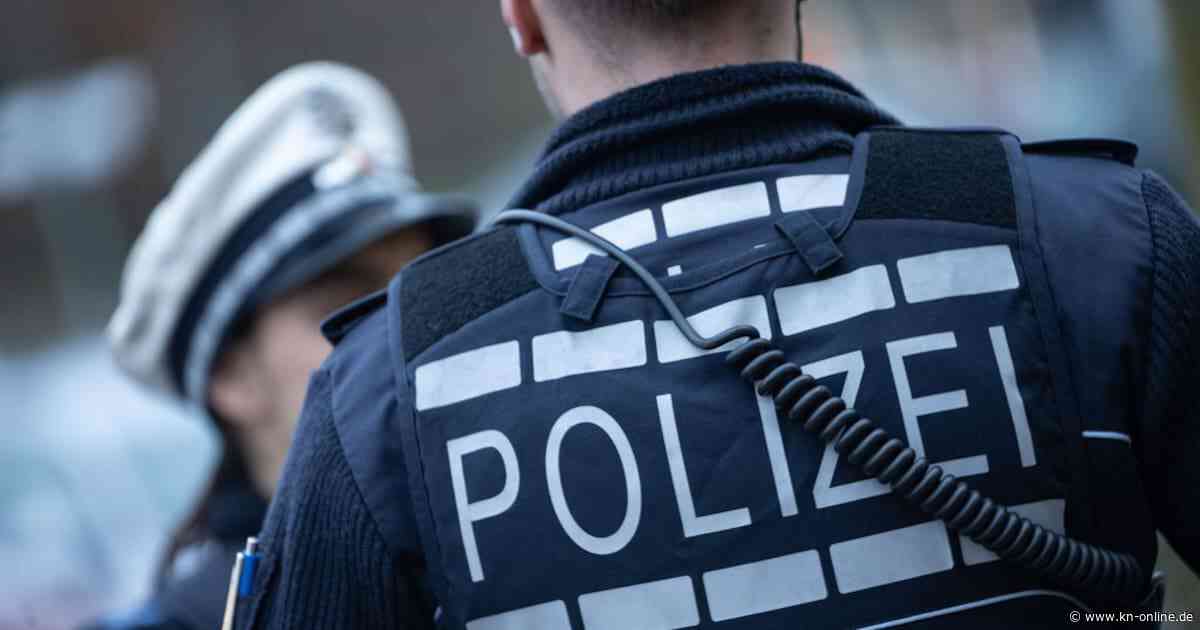 Rostock: Mutmaßlicher Reichsbürger verletzt Polizist – 80-Jähriger springt Verdächtigem zur Seite