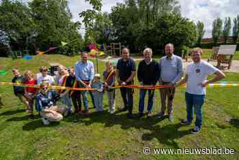 Vernieuwde speelpleintjes in Wagenweg en Bargepark feestelijk heropend