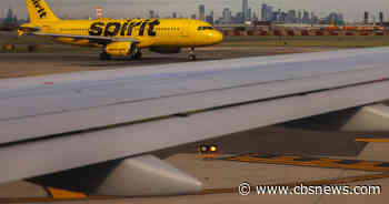 Spirit Airlines passengers told to put on life vests: "Nerve racking"