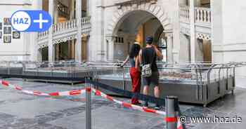 Neues Rathaus Hannover: Steinchen fallen von Rathauskuppel auf Stadtmodelle