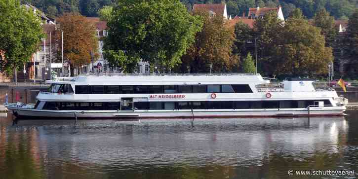 Reddingsdiensten staken zoektocht naar vermisten aanvaring cruiseschip en motorjacht op Donau