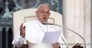 ‘Paus gebruikte denigrerende taal over homoseksuele mensen in besloten ontmoeting met bisschoppen’