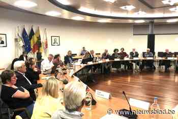 GEMEENTERAAD. Burgemeester Keulen geeft Lanakense oppositie bolwassing na vragen over personeel