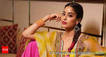 Janhvi reacts to wedding rumours with Shikhar Pahariya!