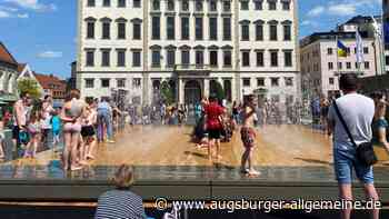 Wasserspielplatz kehrt auf den Augsburger Rathausplatz zurück