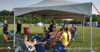 Tent, caravan of vouwwagen testen op gratis camping in Duiven: ‘Kinderen vinden het geweldig’